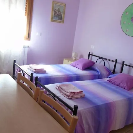 Agriturismo Poponi Camera Rosa ゲストハウス